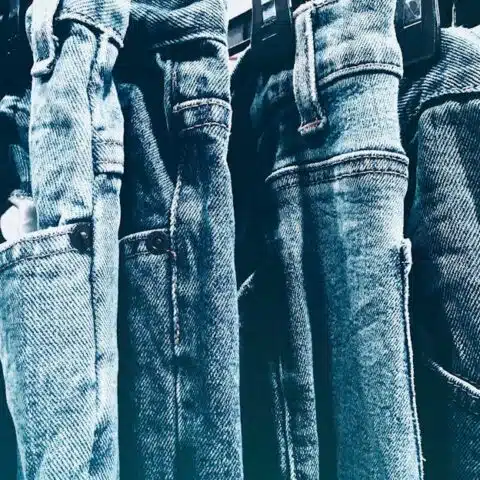Styling-Geheimnis: Barrel-Jeans f&uuml;r den Fr&uuml;hling 2026 im Fokus &ndash; Nicht eng, nicht weit, sondern der neue Trend-Schnitt